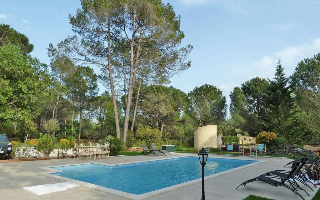photo d'extérieur de la chambre d’hôte dans le var avec piscine chauffée
