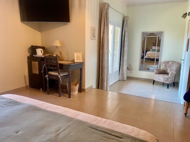 chambre-fleur-de-passion-maison-hotes-var-provence-forcalquereit-2